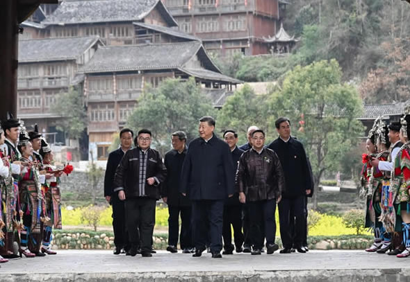 習(xí)近平在貴州考察時(shí)強(qiáng)調(diào) 堅(jiān)持以高質(zhì)量發(fā)展統(tǒng)攬全局 在中國(guó)式現(xiàn)…